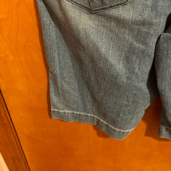 Style&Co Denim Shorts Tummy Control 6 Pocket - Picture 10 of 13